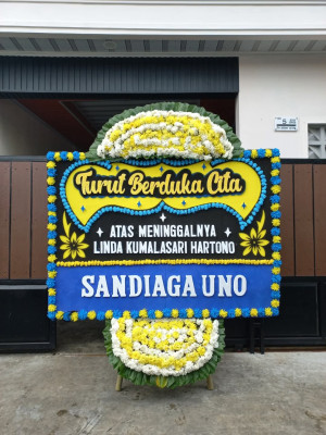 Papan Bunga Duka di Anak Petai